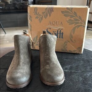 Sofft Gray Chelsea Ankle Booties with Elastic Panels